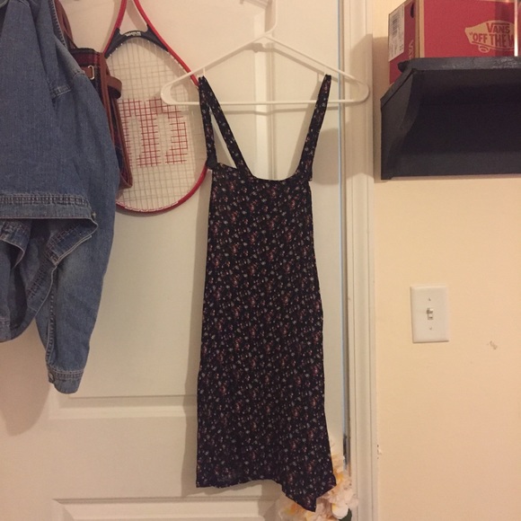 floral overall dress - Picture 2 of 2